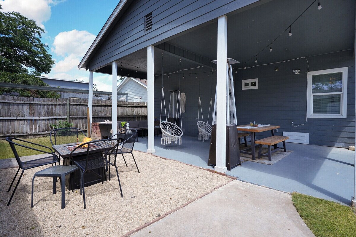 Heart of the City: Near the Pearl