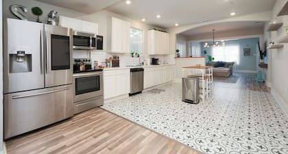 Heart of the City: Near the Pearl