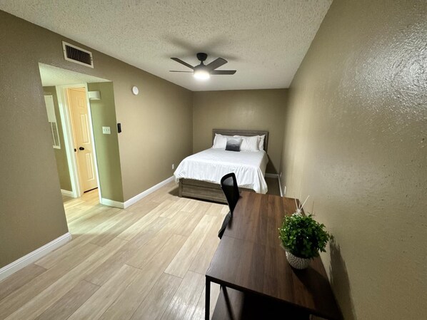 WiFi, bed sheets
