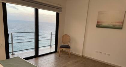 Charming 2-bedroom apartment for 6 people, with AC, WiFi in Sint Maarten