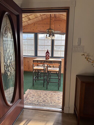 The Oak House with lake view. E. Tx , Tyler,Canton, Athens, areas. Private lake.