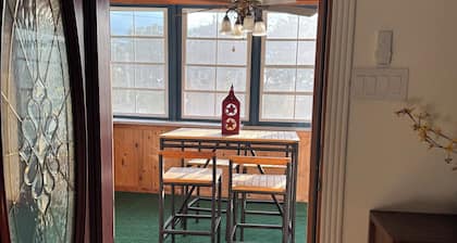 The Oak House with lake view. E. Tx , Tyler,Canton, Athens, areas. Private lake.