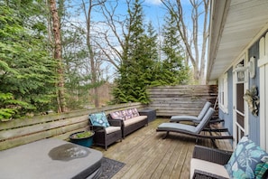 Exterior - "cozy Cottages" Blue Cottage-hot Tub/town! (Saugatuck)