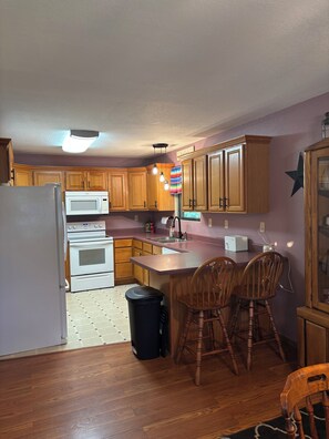 Microwave, oven, stovetop, dishwasher