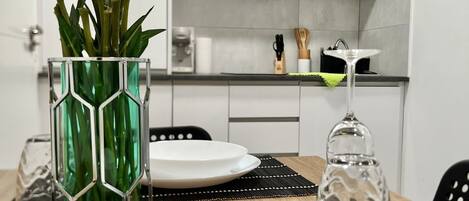 Een magnetron, een oven