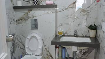 Towels, soap, toilet paper