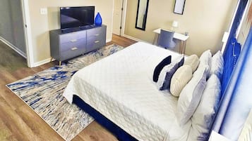 3 habitaciones, escritorio, tabla de planchar con plancha y wifi gratis