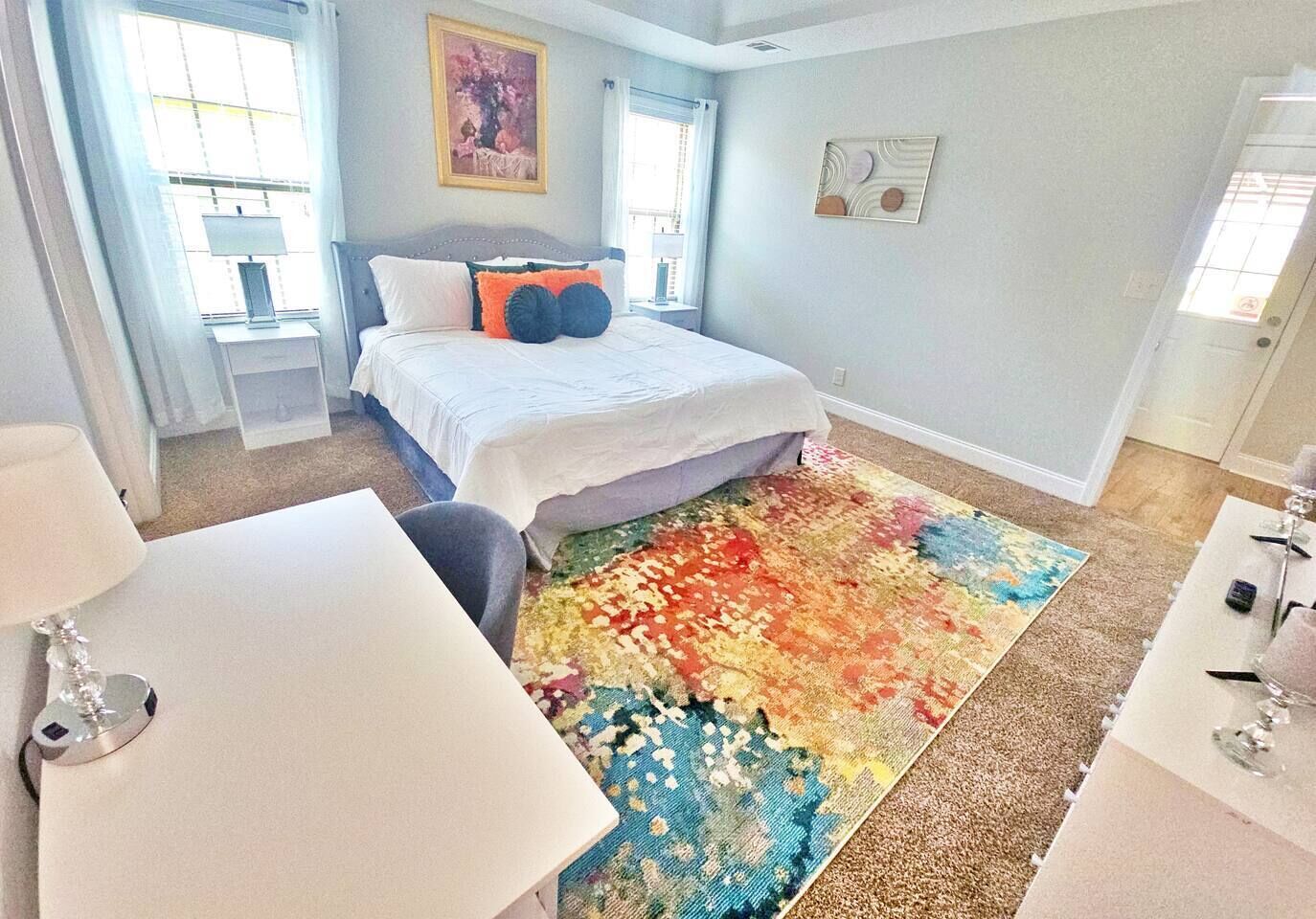 3 bedrooms, desk, iron/ironing board, travel crib