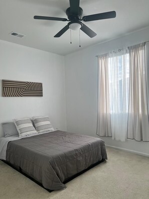 3 Schlafzimmer, Bügeleisen/Bügelbrett, kostenloses WLAN, Bettwäsche