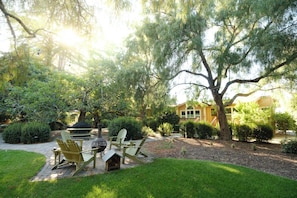 Casa Luxury | Una cassaforte in camera, una scrivania, ferro/asse da stiro