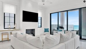 Maison, plusieurs lits (Sea La Vie at Eleanor Beach) | Coin séjour
