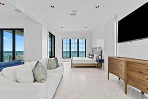 House, Multiple Beds (Sea La Vie at Eleanor Beach) | 6 bedrooms, iron/ironing board