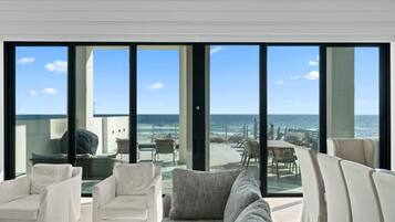 House, Multiple Beds (Sea La Vie at Eleanor Beach) | Living area