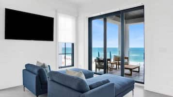 House, Multiple Beds (Sea La Vie at Eleanor Beach) | Living area