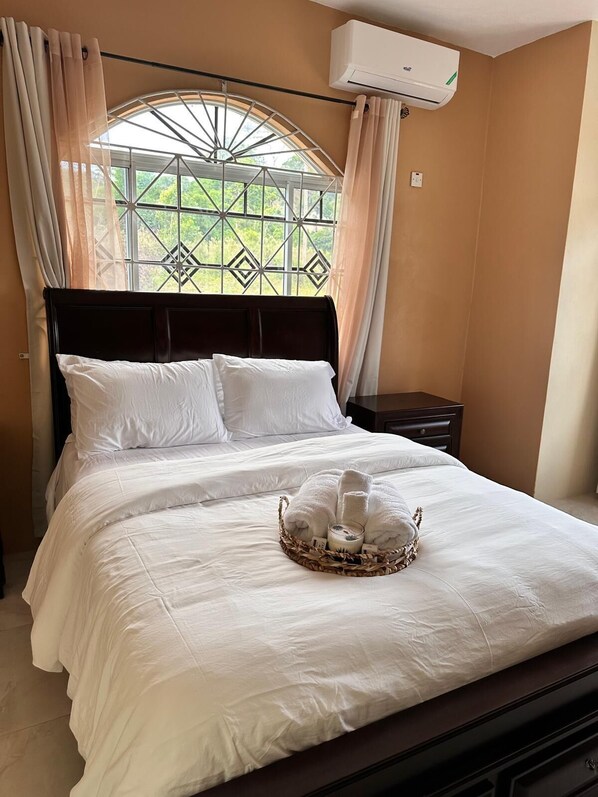 2 bedrooms, iron/ironing board, WiFi, bed sheets