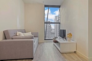 TV - Convenient City Living@SouthernCross | Free Tram (Melbourne)