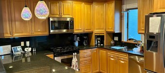 Spacious 3-bedroom house with WiFi, AC in Cambridge- walk to Harvard/MIT+parking