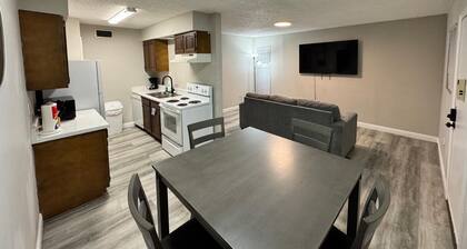 1BR Retreat • Cozy & Bright