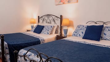 Premium bedding, down duvets, individually decorated, free WiFi