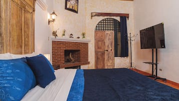 Habitación doble Deluxe | Ropa de cama de alta calidad, edredón y decoración personalizada