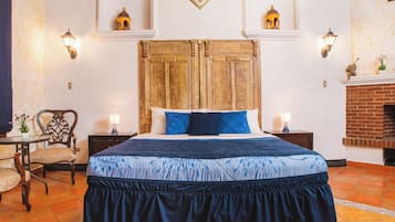 Habitación doble Deluxe | Ropa de cama de alta calidad, edredón y decoración personalizada