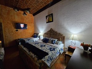 Hochwertige Bettwaren, Daunenbettdecken, individuell dekoriert