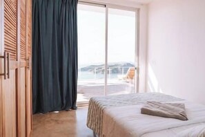 4 chambres, bureau, Wi-Fi gratuit, draps fournis