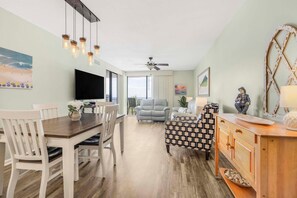 公寓式客房, 多张床 (Romar Place 302) | 用餐