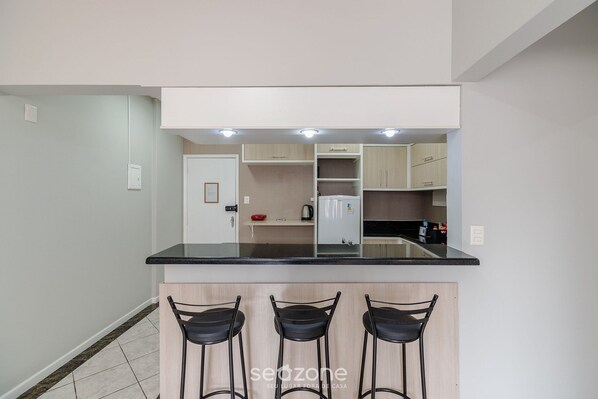 Apartemen Basic | Dapur pribadi | Peralatan masak/sendok-piring