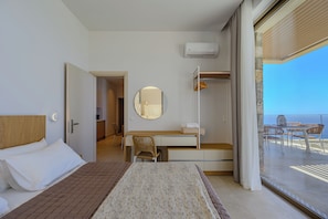11 bedrooms, in-room safe, blackout drapes, iron/ironing board