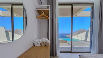 11 bedrooms, in-room safe, blackout curtains, iron/ironing board