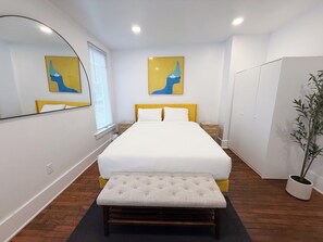 2 عدّة غرف نوم ومكتب ومكواة/لوح كي وواي فاي مجانًا