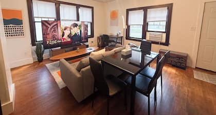 Modern, Spacious & Comfy house next to UIUC/CARLE