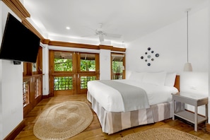 1 bedroom, iron/ironing board, WiFi, bed sheets - Idle Awhile Beach - Family Suite in Negril (Negril)