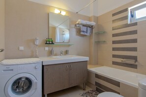 Shower, towels