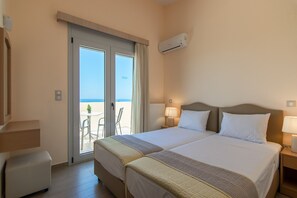 6 chambres, coffres-forts dans les chambres, rideaux occultants