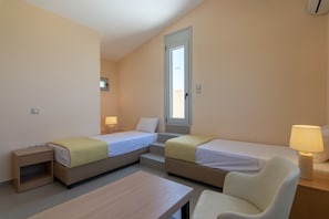6 chambres, coffres-forts dans les chambres, rideaux occultants