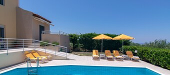 Yanni's villas