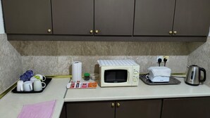 Private kitchen - 4-bedroom apartment in marvelous City with AC, fitness room (City)