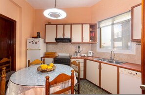 2 bedrooms, Internet