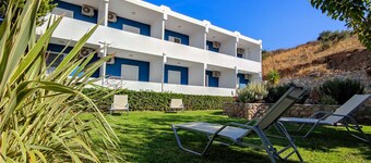 Mythos apartments