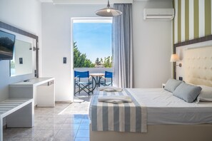 10 bedrooms, soundproofing, iron/ironing board, free cots/infant beds