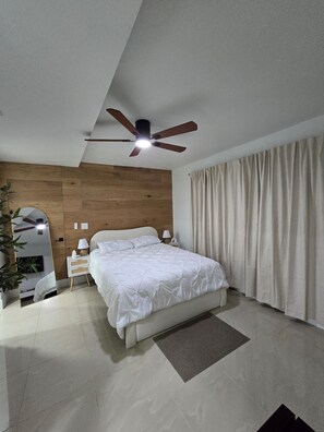 1 bedroom, WiFi, bed sheets - Modern Coastal Studio • 5 Mins to the Beach
Peaceful getaway near the coast!!!!! (Lantana)