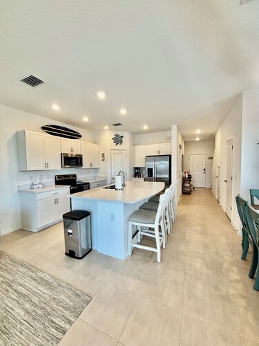 Nokomis Escape! Close to Beach, Relaxation & Eats