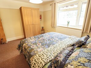 3 bedrooms, individually decorated, individually furnished, free WiFi