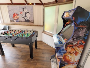 Game room - Wood Farm Cottage (Boston)