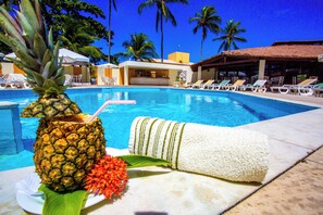 2 piscinas al aire libre