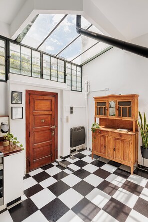 Apartamento, 2 quartos, varanda, vista para o pátio | Área de estar