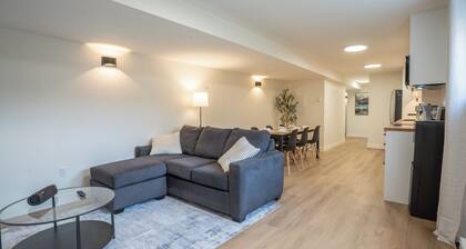 Peaceful Suite near Vernon/Armstrong - Brand New
