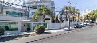 2 Bedroom Apartment With Barbecue Cts0203